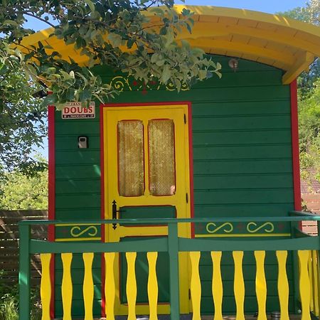 Вилла La Roulotte De Moulin Rouge Audelange Экстерьер фото